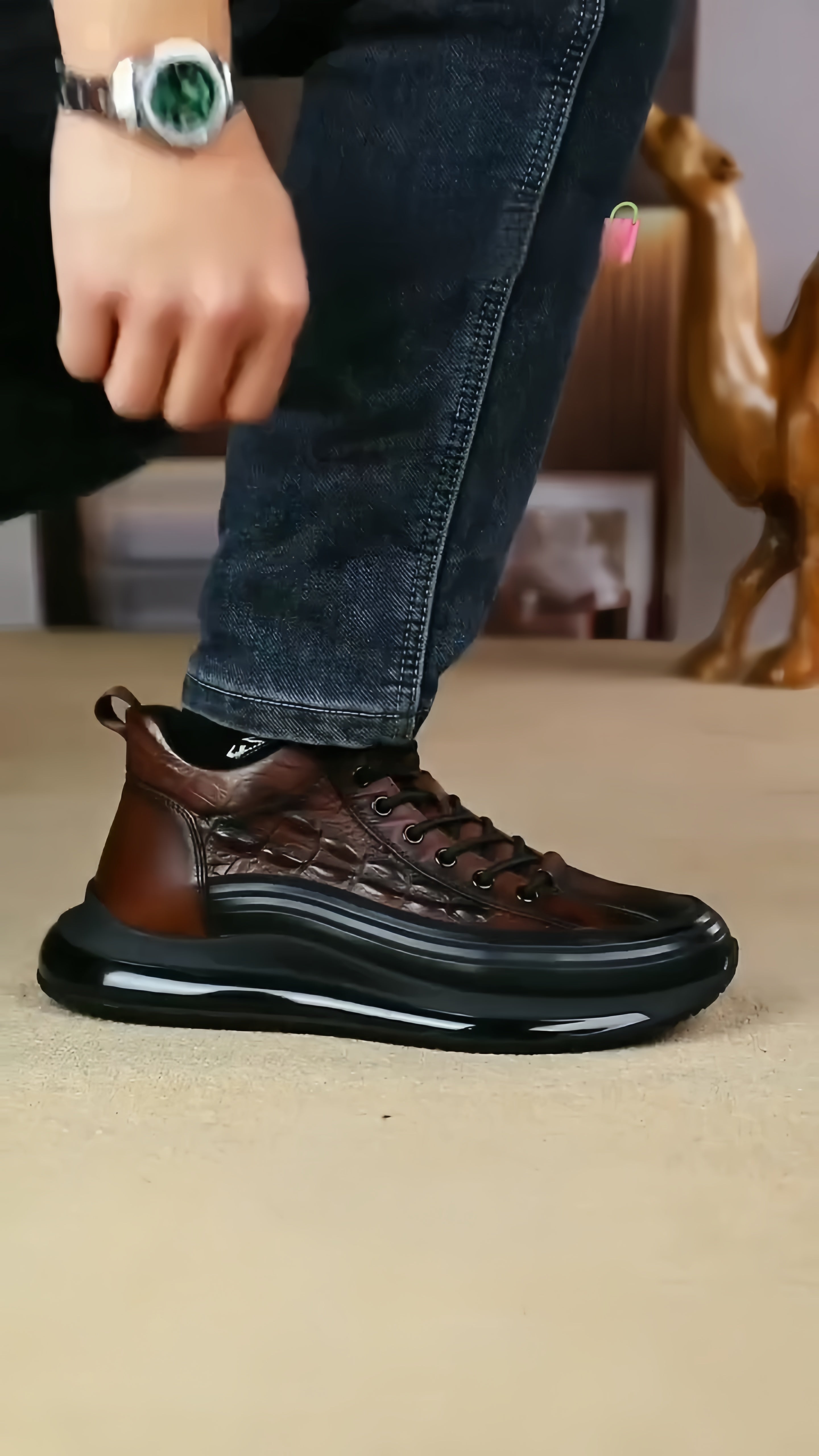 Men's Crocodile-Embossed Leather Air Cushioned Platform High Sneakers-Casual Fashion