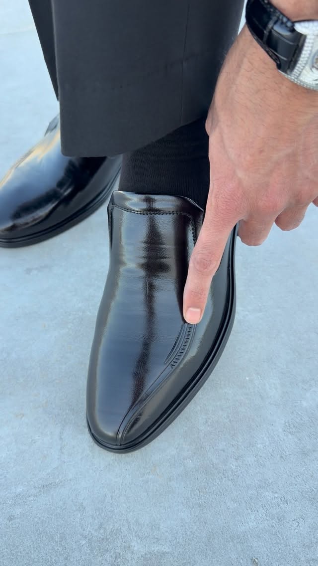 Men Polished Slip-On Dress Shoes