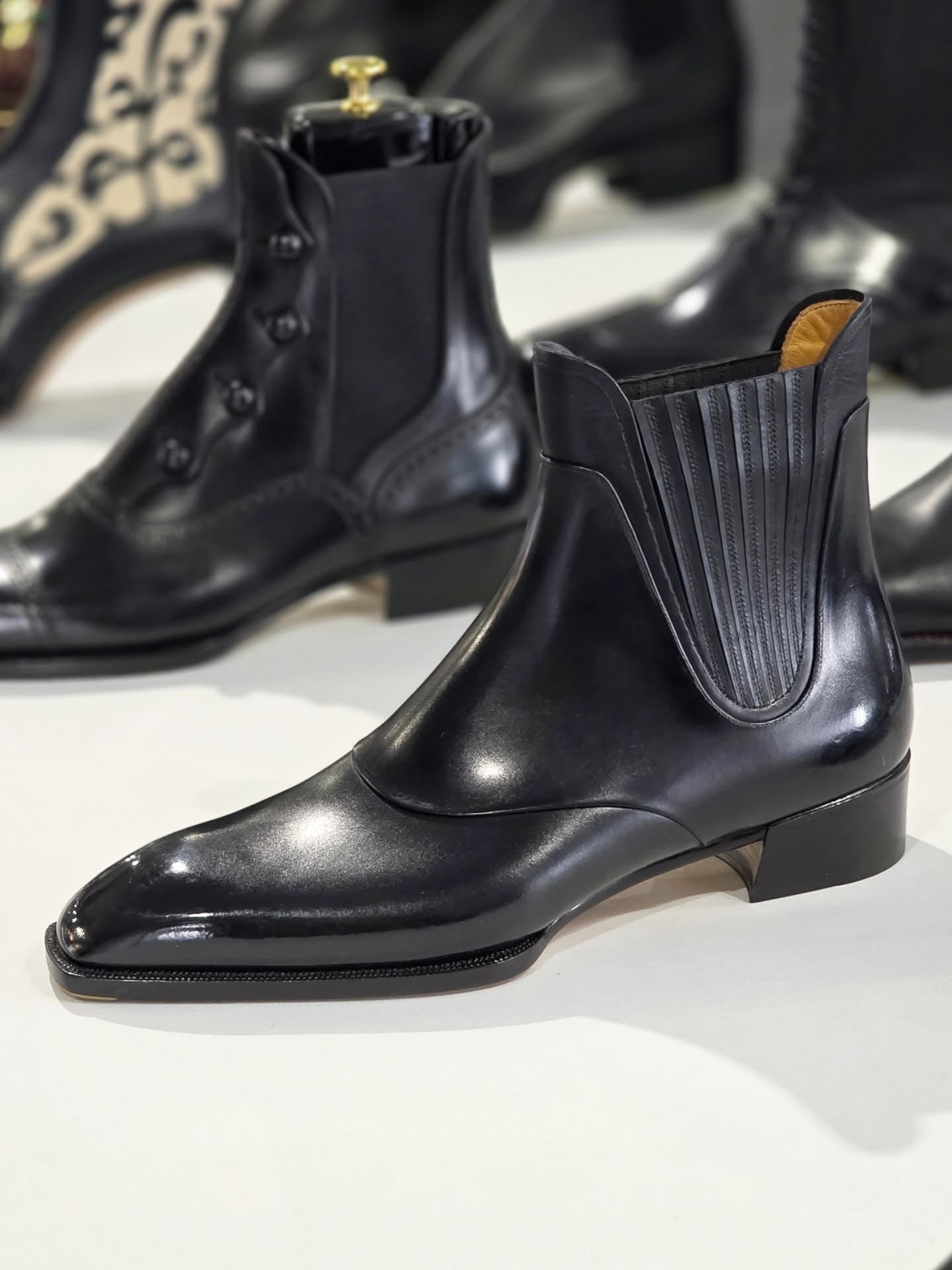 Men's Black Polished Calf Leather Chelsea Boots-Formal Business Ankle Boots