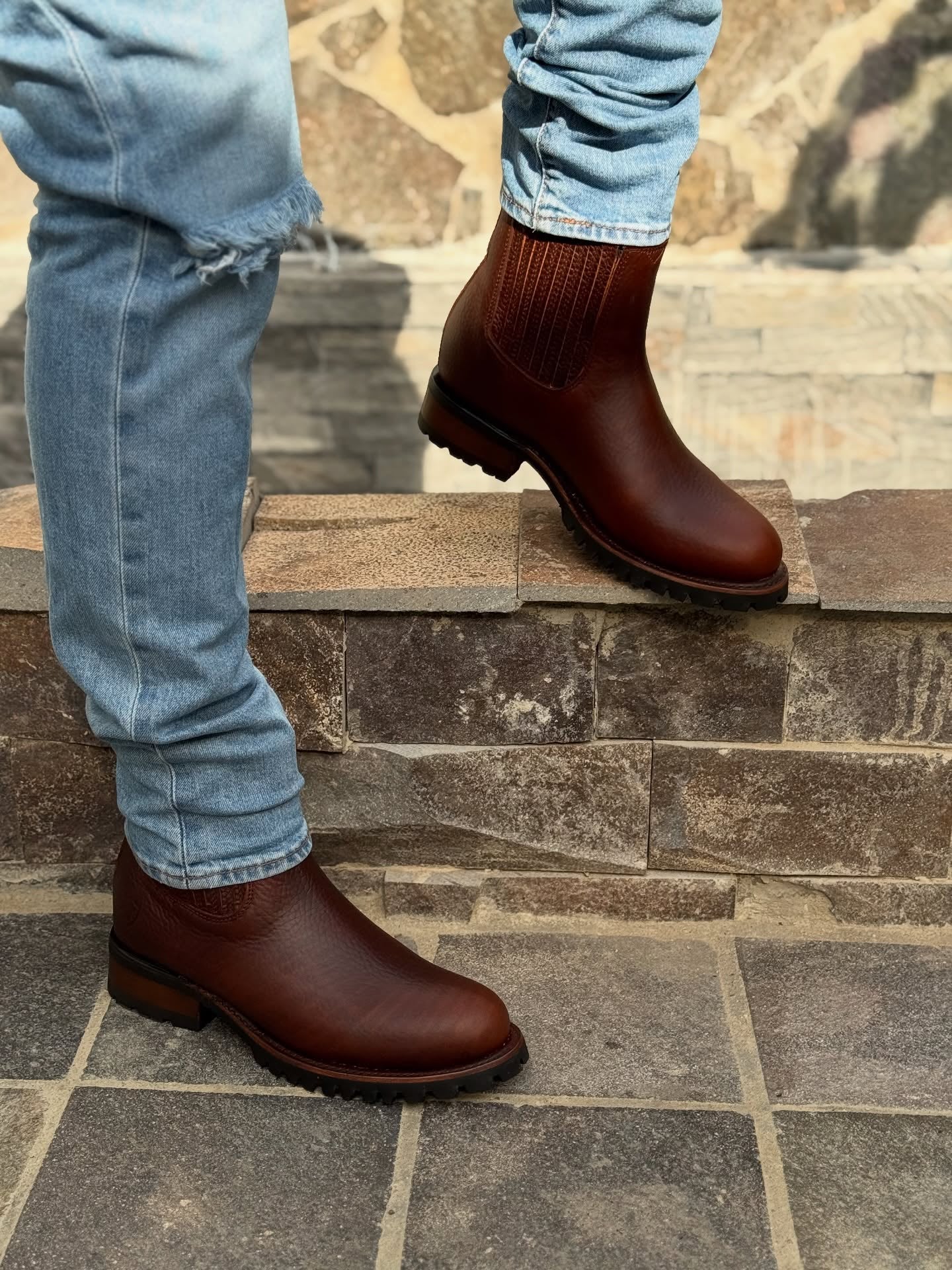 Men's Brown Full-Grain Leather Chelsea Boots - Rugged Lug Sole Western Ankle Boots