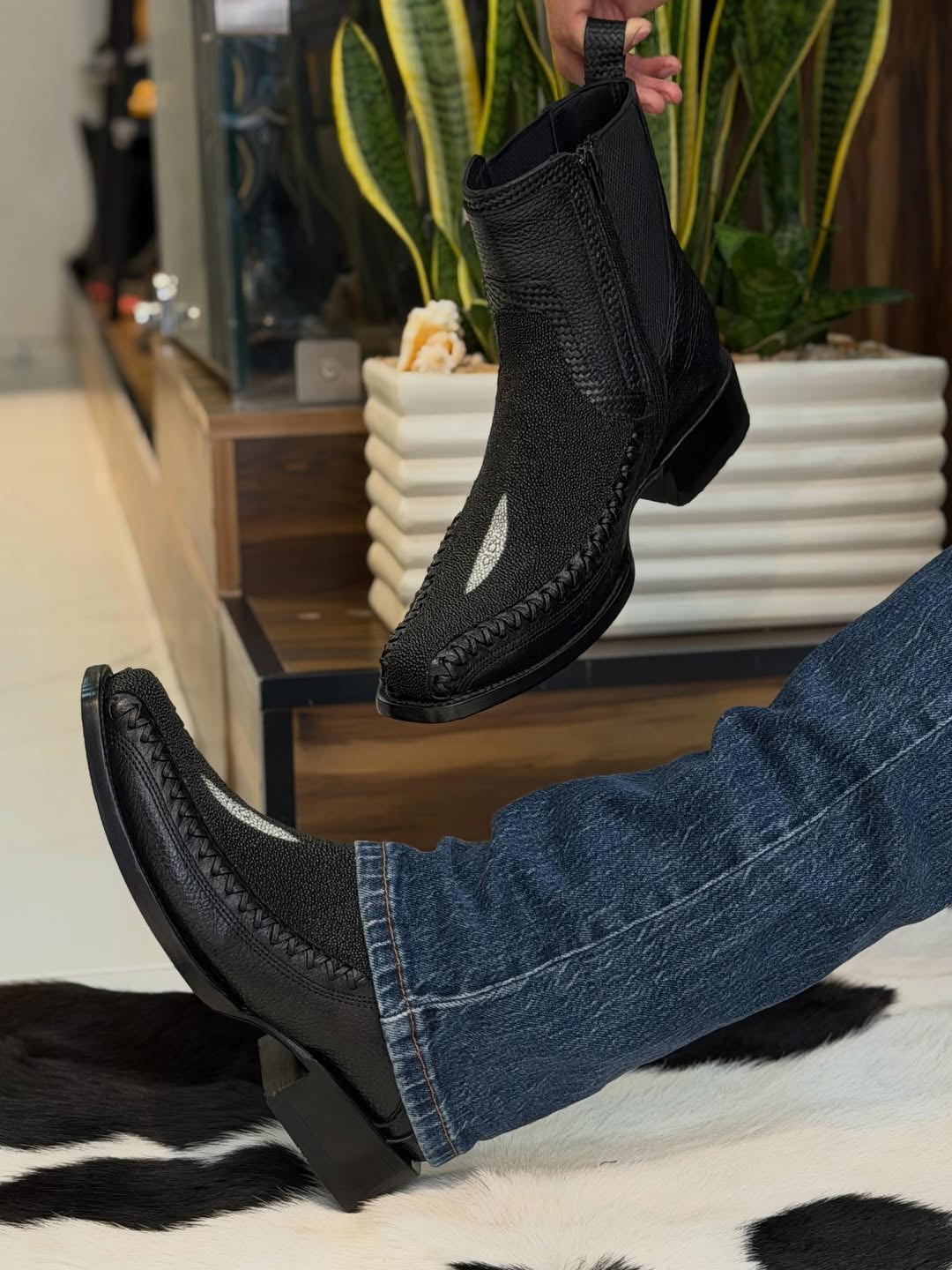 Men Black Stingray Woven Western Chelsea Ankle Boots