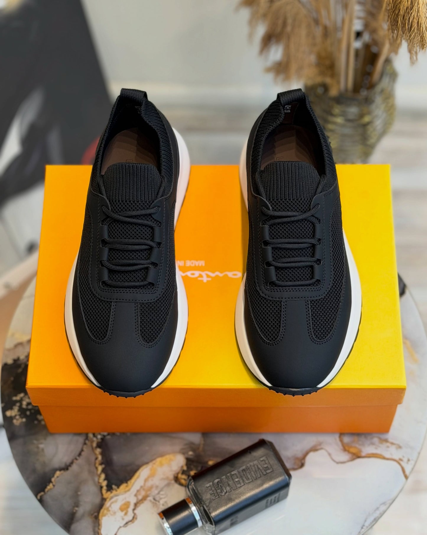 Men's Breathable Knitted Mesh Platform Lightweight Lace-up Walking Sneakers