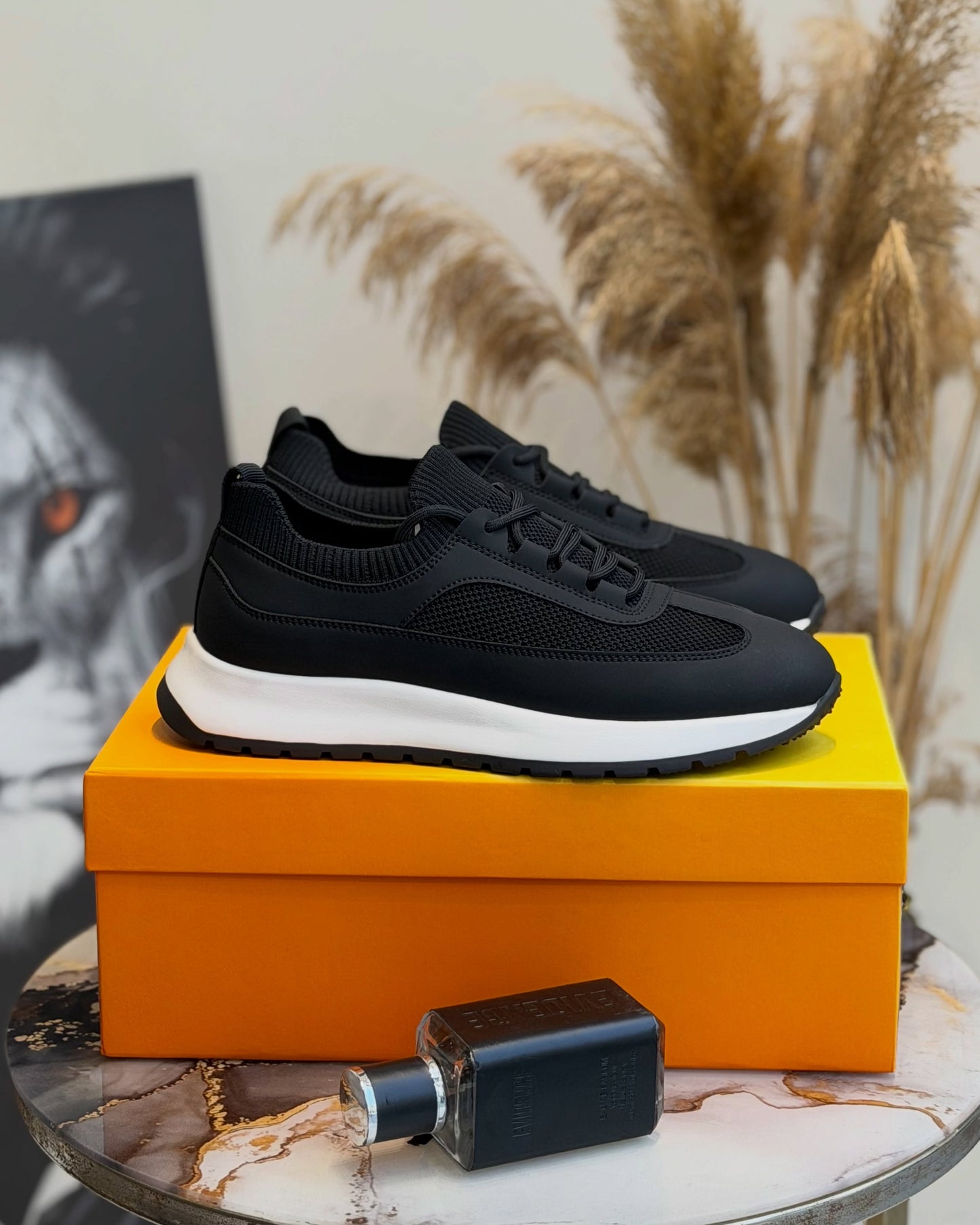 Men's Breathable Knitted Mesh Platform Lightweight Lace-up Walking Sneakers