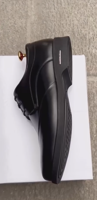 Men's Triple-Connector Oxford Dress Shoes