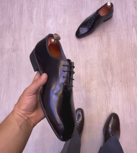 Men's Polished Leather Whole-Cut Oxford Shoes Formal Wedding Dress Shoes