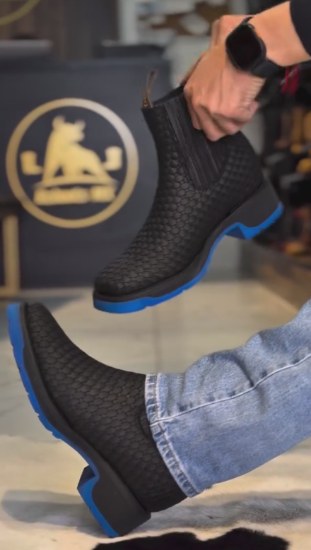 Black Grain Blue-soled Chelsea Western Boots