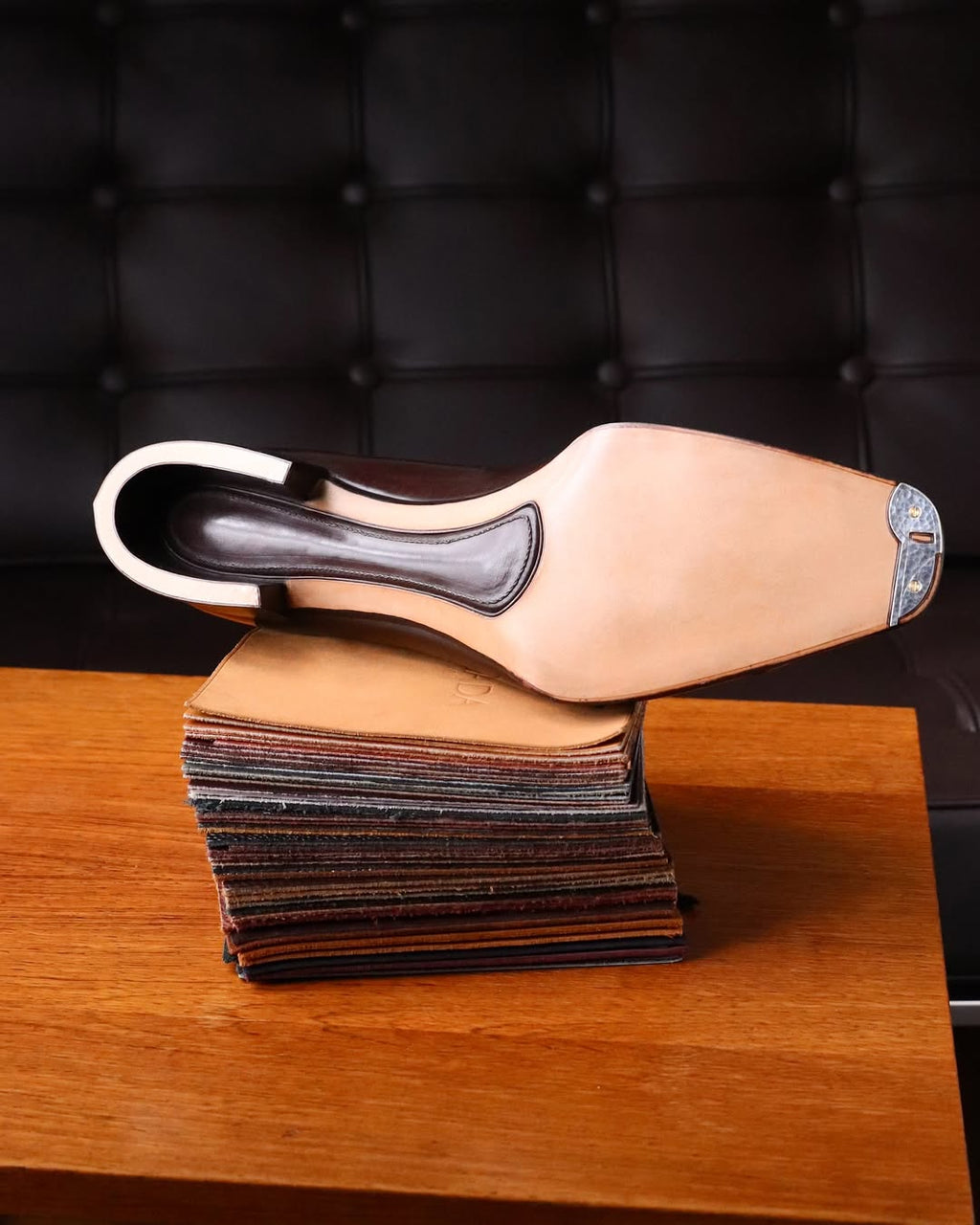 Simple Business Black Glow Chelsea Ankle Boots