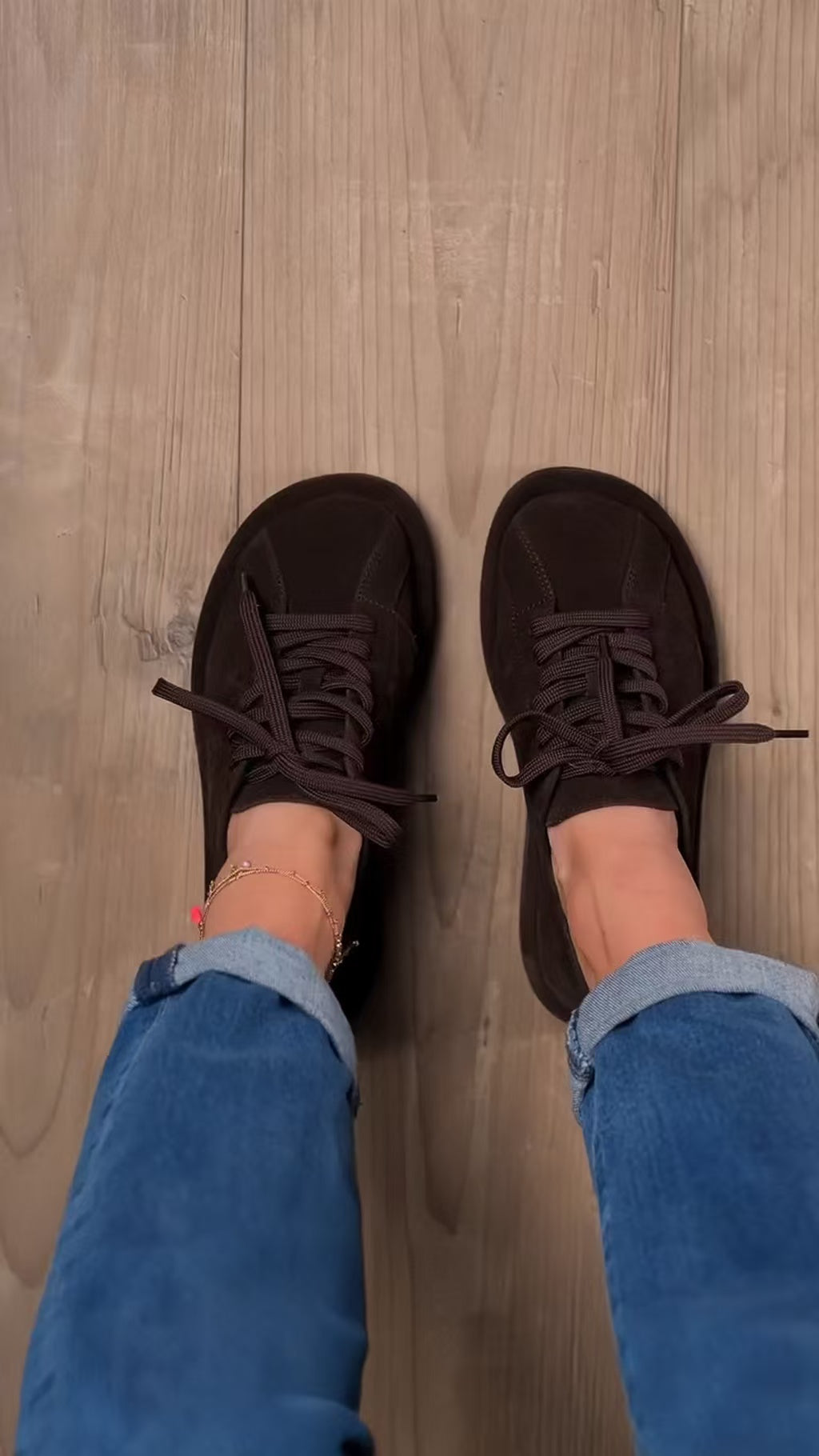 Women Brown Suede Vintage Low Sneakers-Simple Casual Sneakers