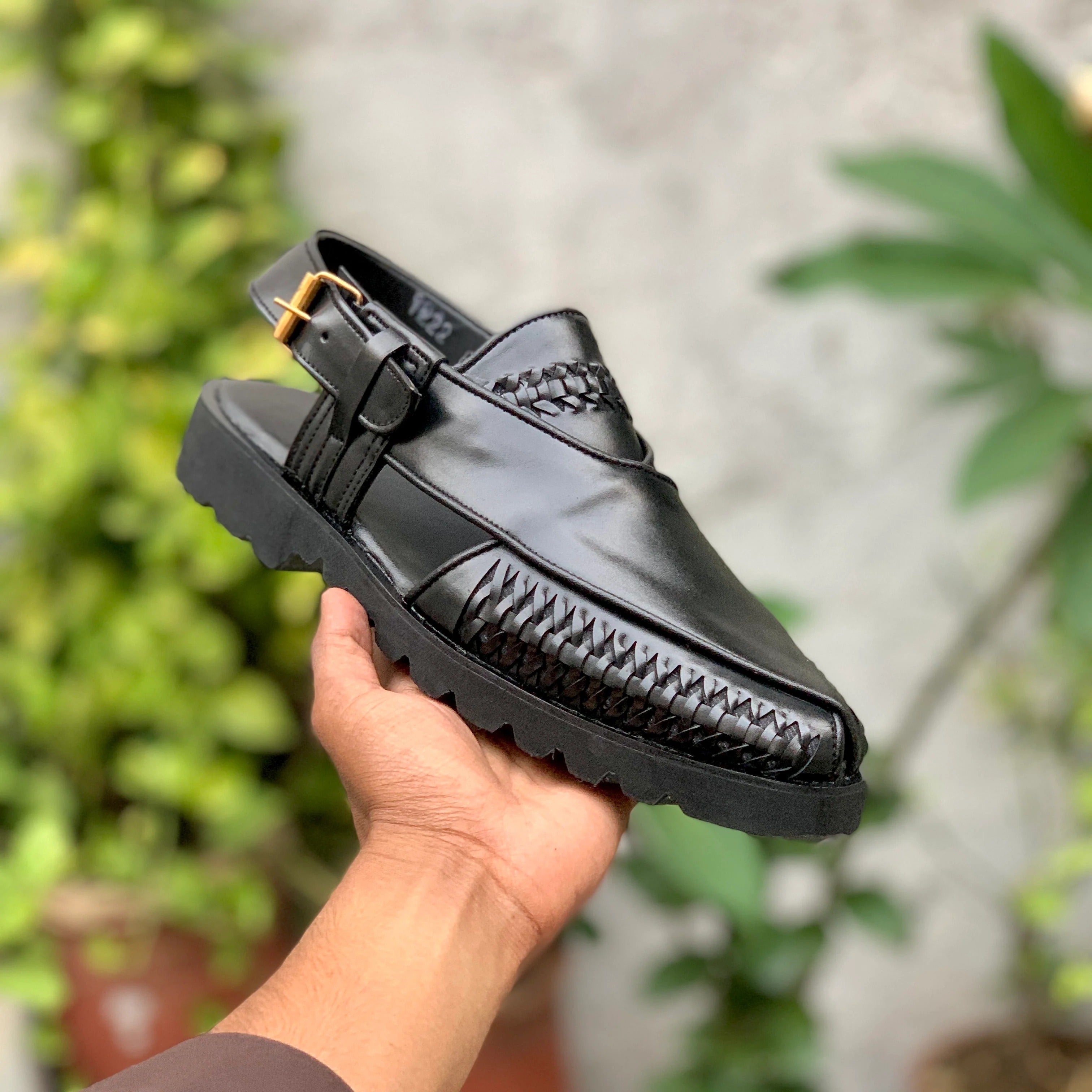 Vintage Cut Out Leather Sandals Men Casual Buckle Strap Summer Loafer Sandals