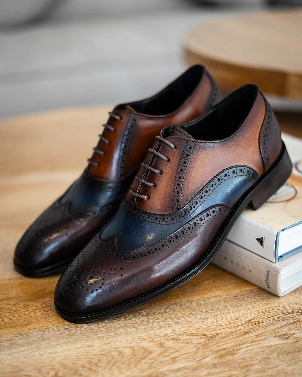 Brown & Blue Robert