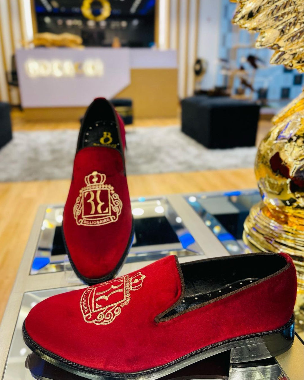 Embroidered suede men's shoes