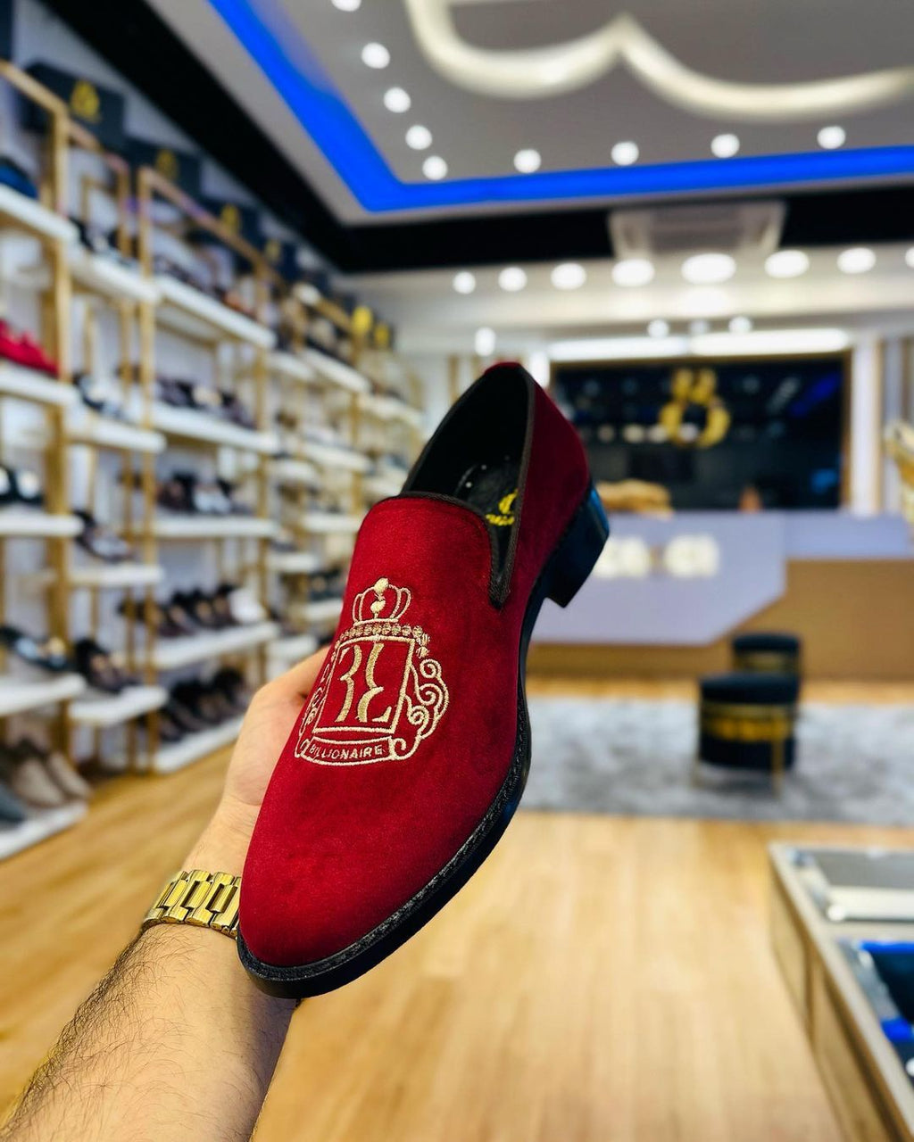 Embroidered suede men's shoes